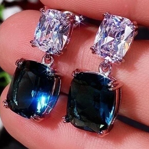 Peacock Blue Crystal Zircon Square Earrings – Glam Geometric Elegance - Picture 5 of 9